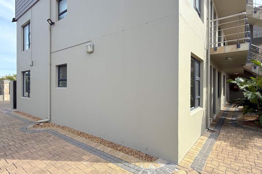 1 Bedroom Property for Sale in Waves Edge Western Cape